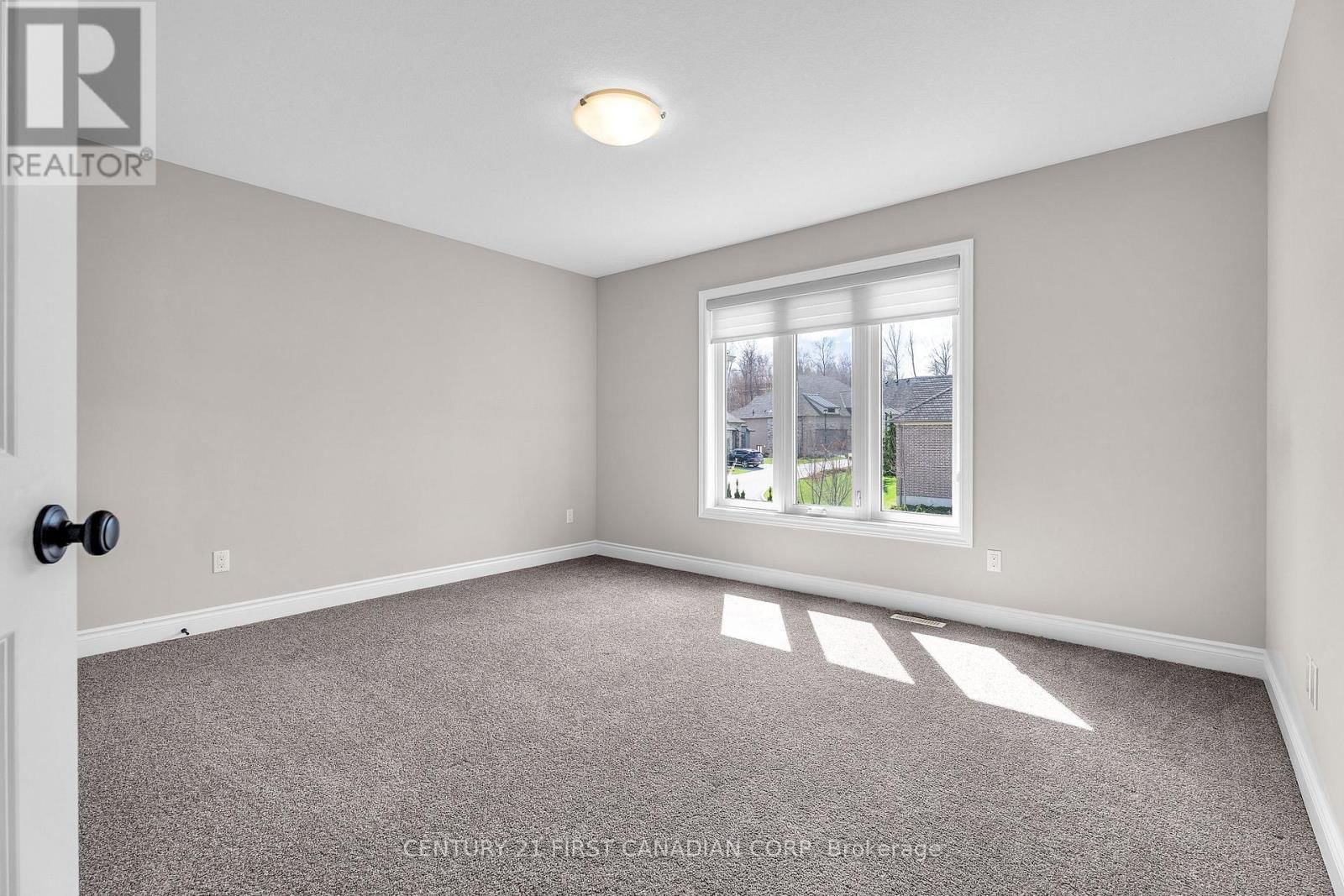 1895 SUMAC WAY Image 33