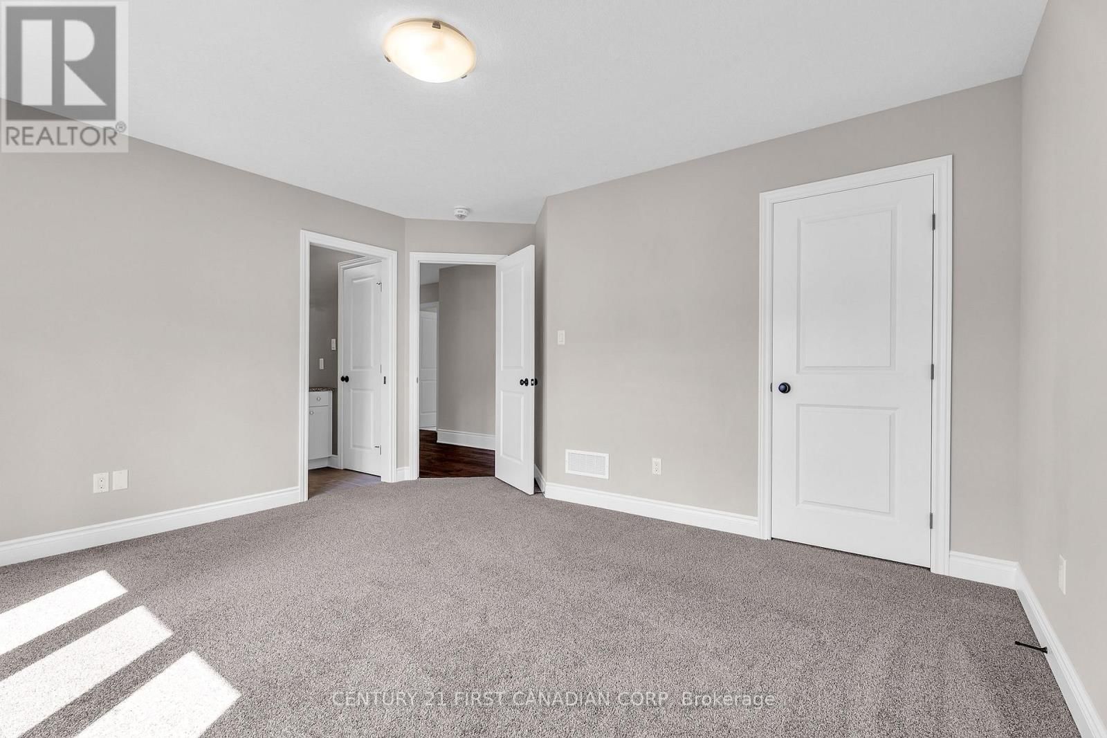 1895 SUMAC WAY Image 34
