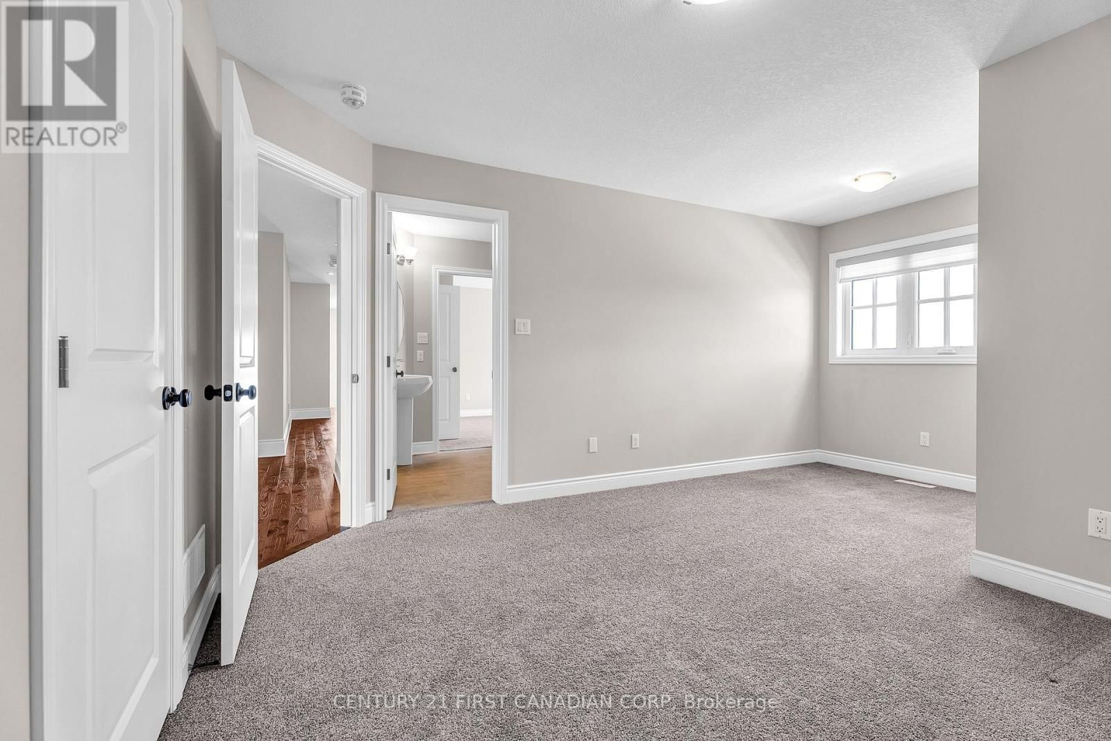 1895 SUMAC WAY Image 37