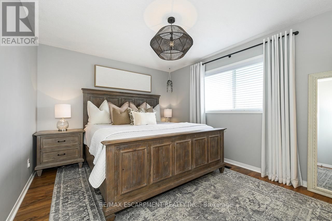 255 HILLTOP DRIVE Image 18