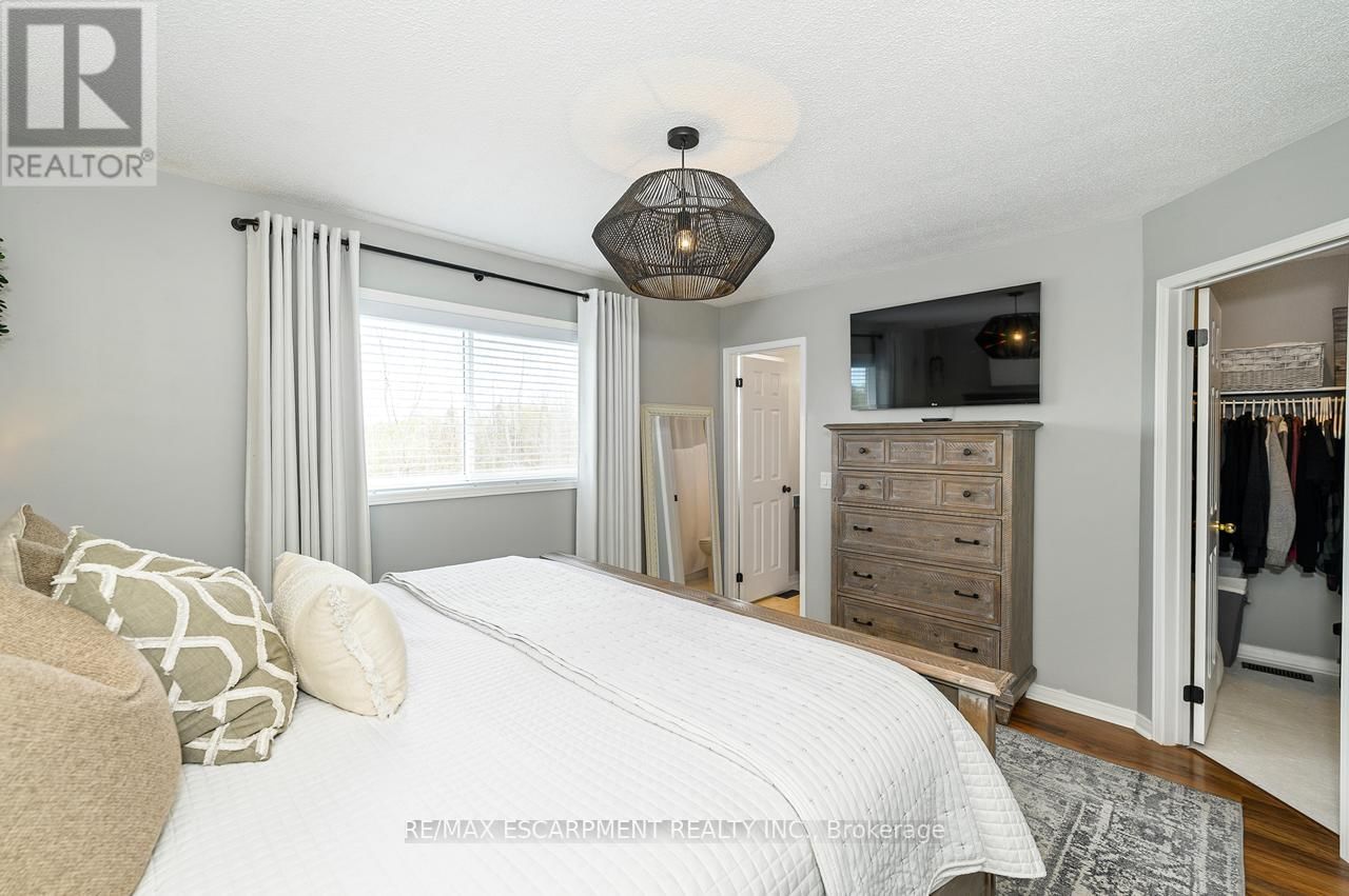 255 HILLTOP DRIVE Image 19