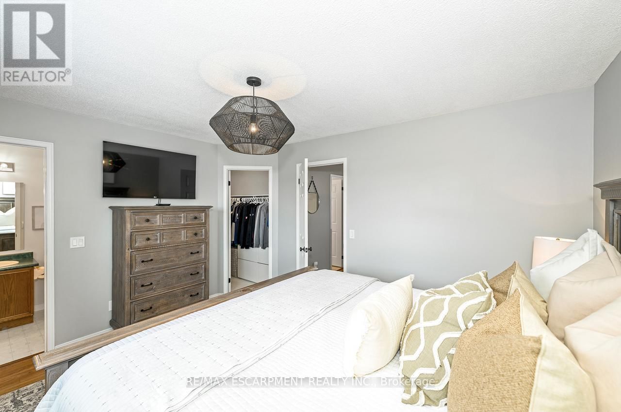 255 HILLTOP DRIVE Image 20