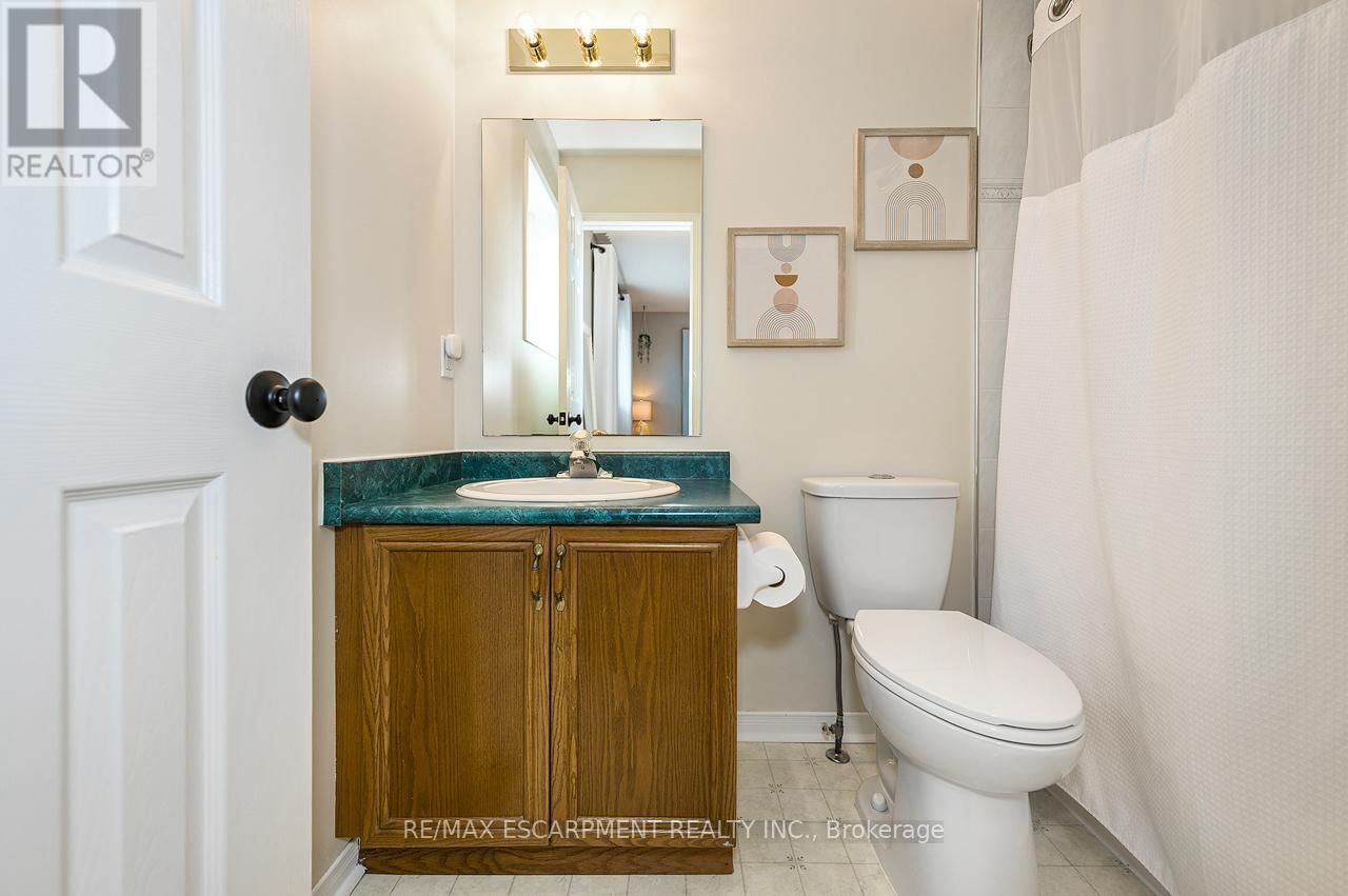 255 HILLTOP DRIVE Image 21