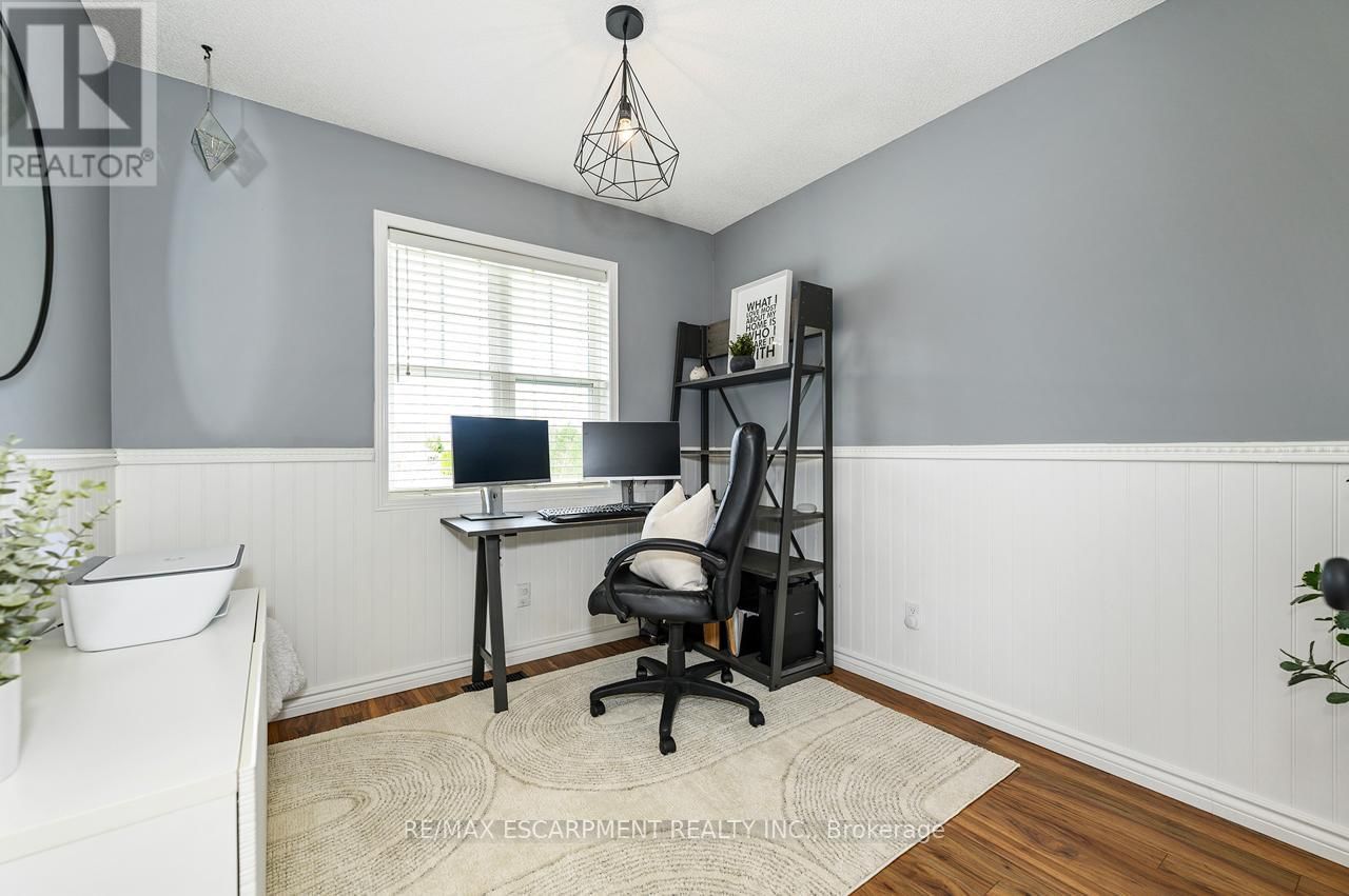 255 HILLTOP DRIVE Image 23