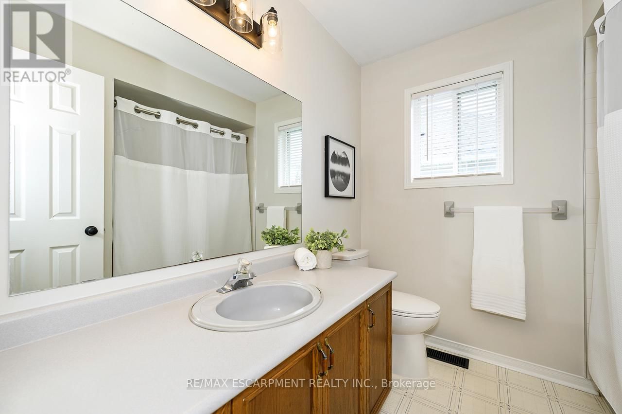 255 HILLTOP DRIVE Image 27