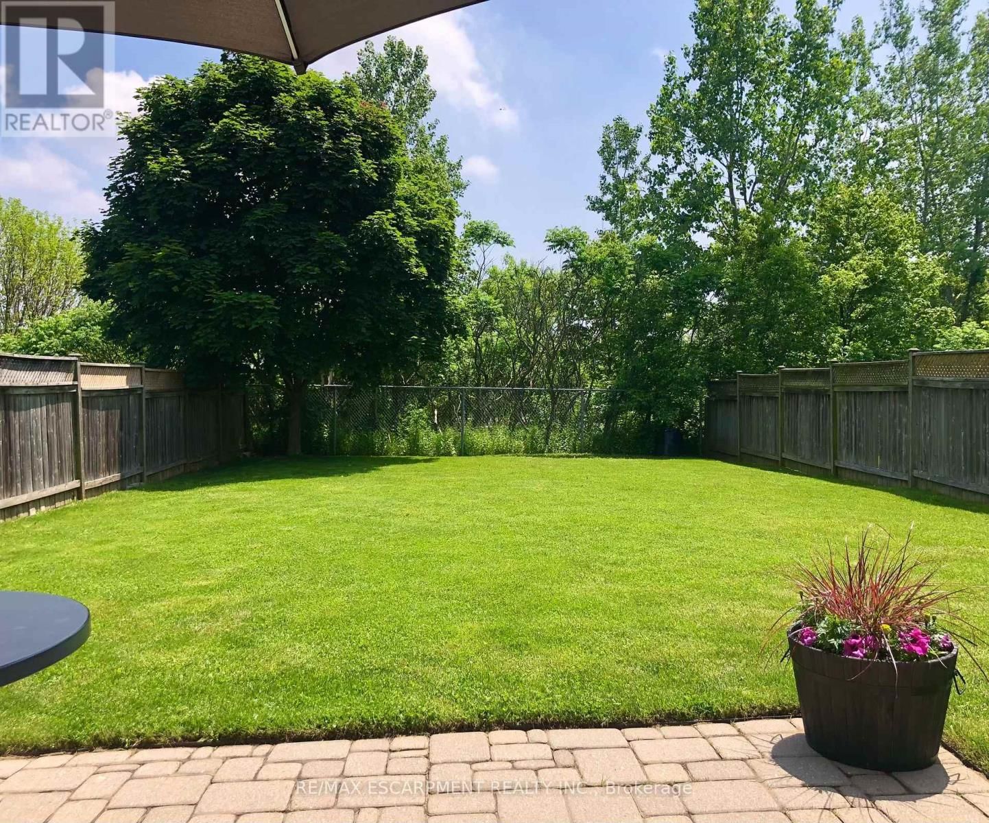 255 HILLTOP DRIVE Image 32