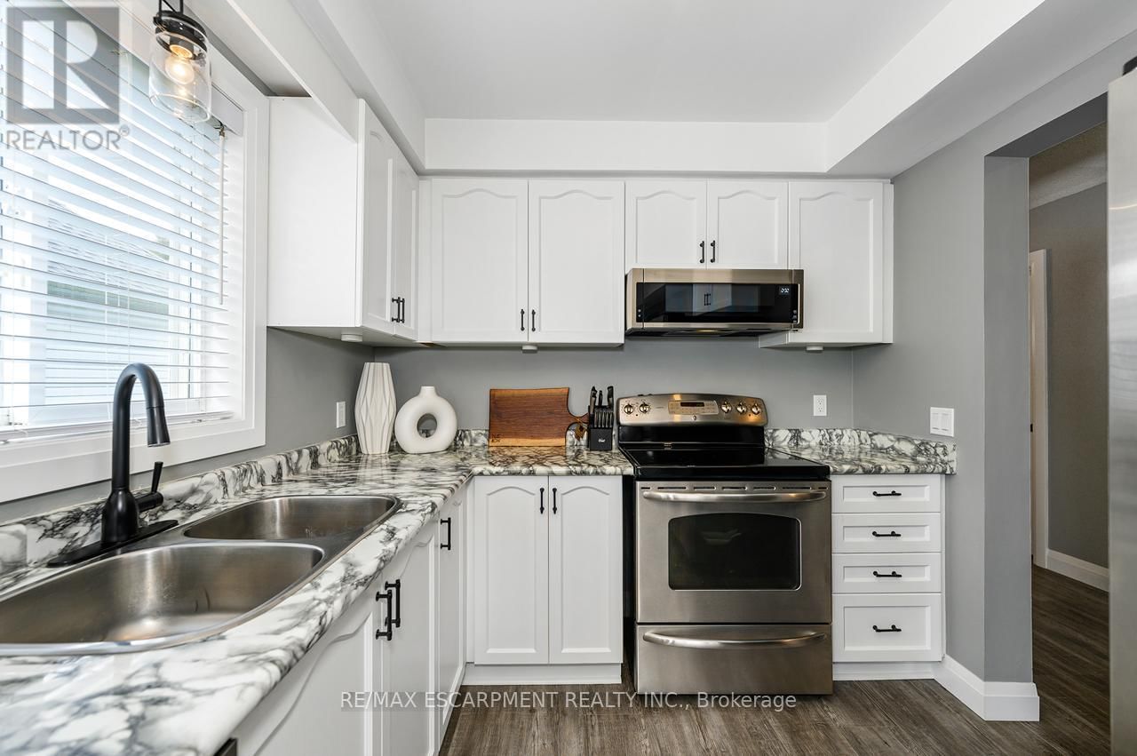 255 HILLTOP DRIVE Image 5