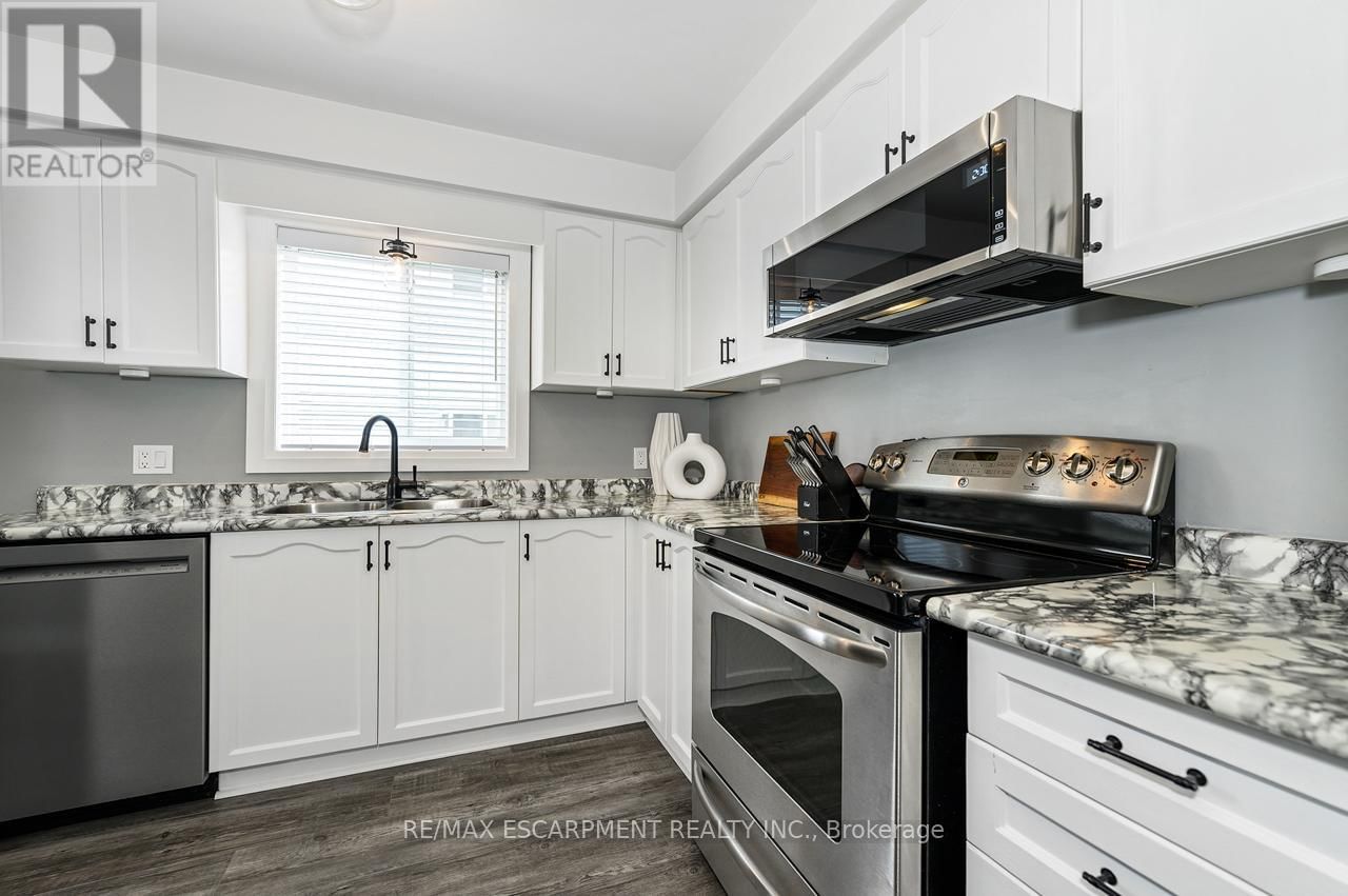 255 HILLTOP DRIVE Image 6