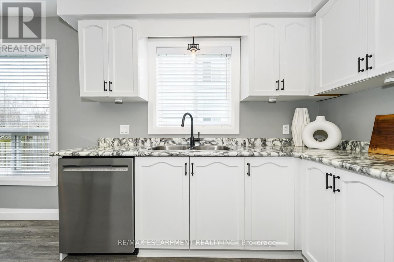 255 HILLTOP DRIVE Image 8