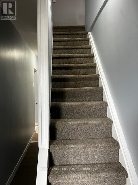 207 STEWART STREET Image 14