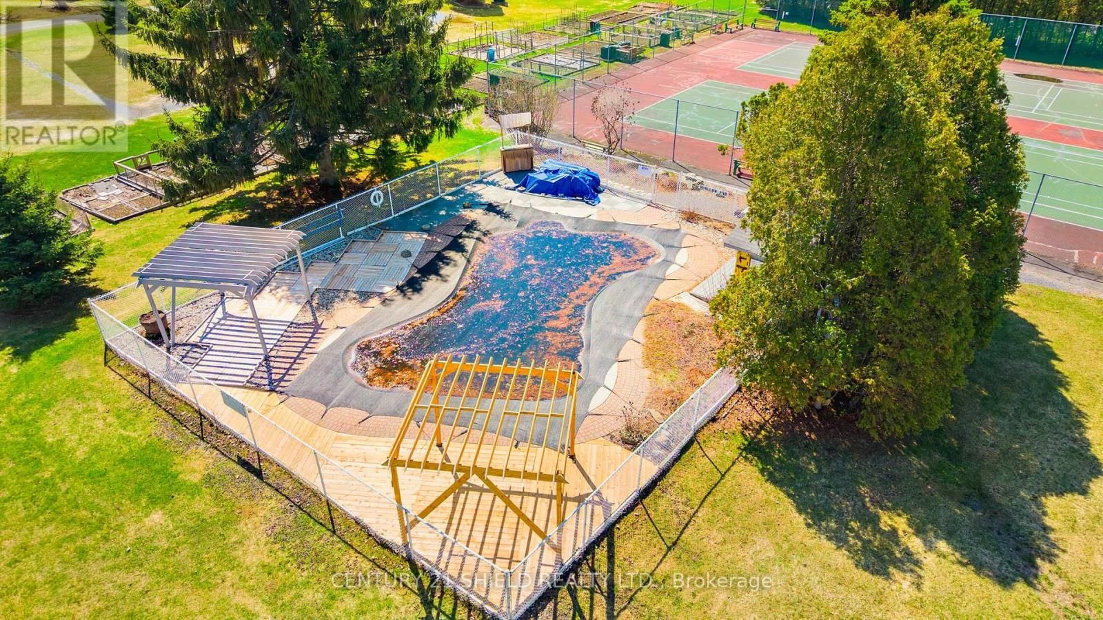 6291 MACLEAN COURT Image 13