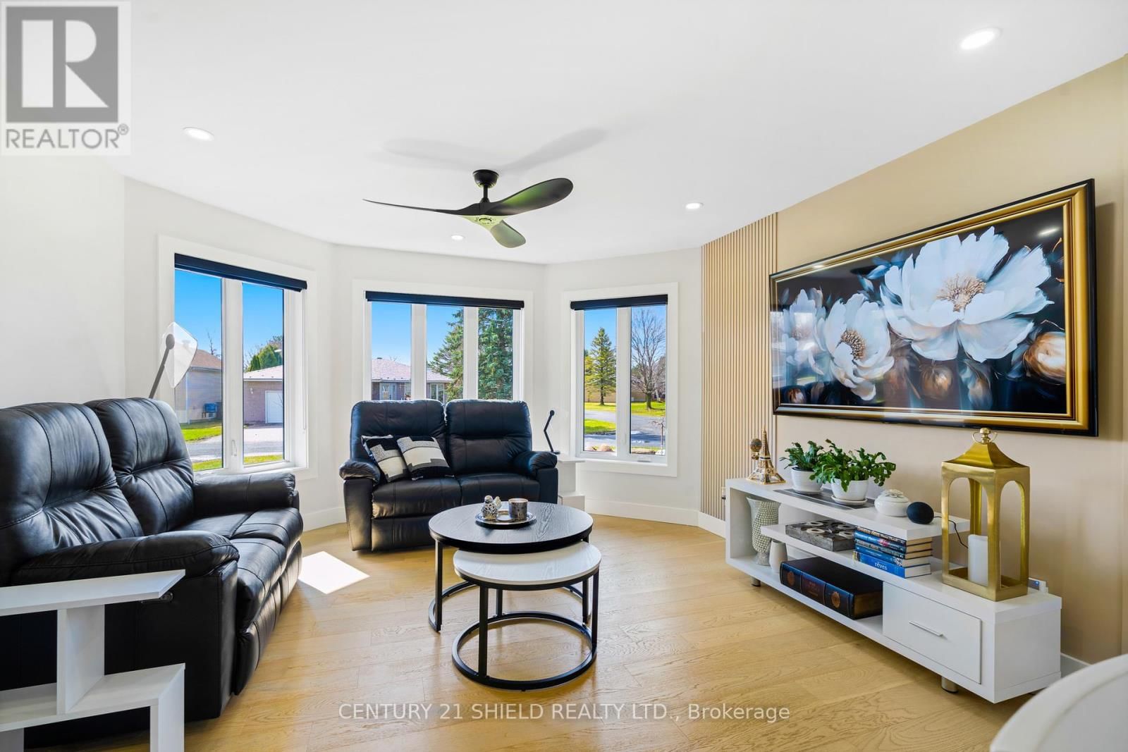 6291 MACLEAN COURT Image 22