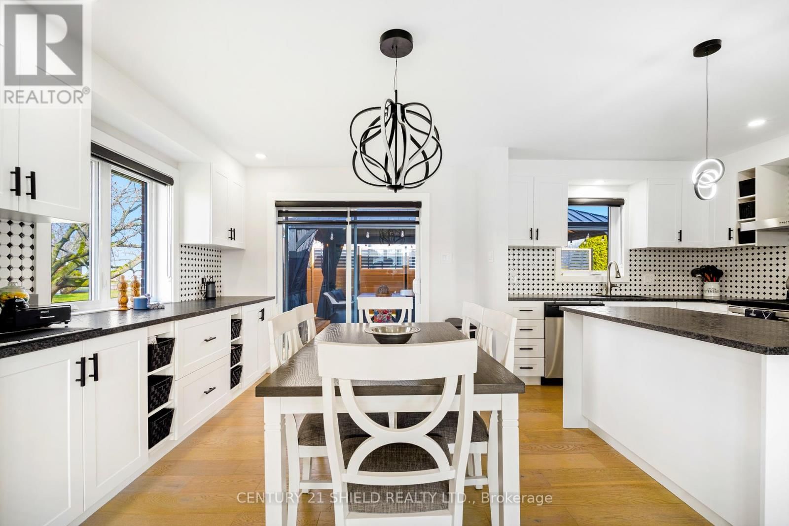 6291 MACLEAN COURT Image 28