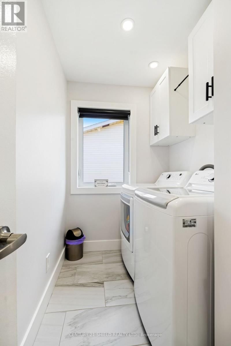 6291 MACLEAN COURT Image 35