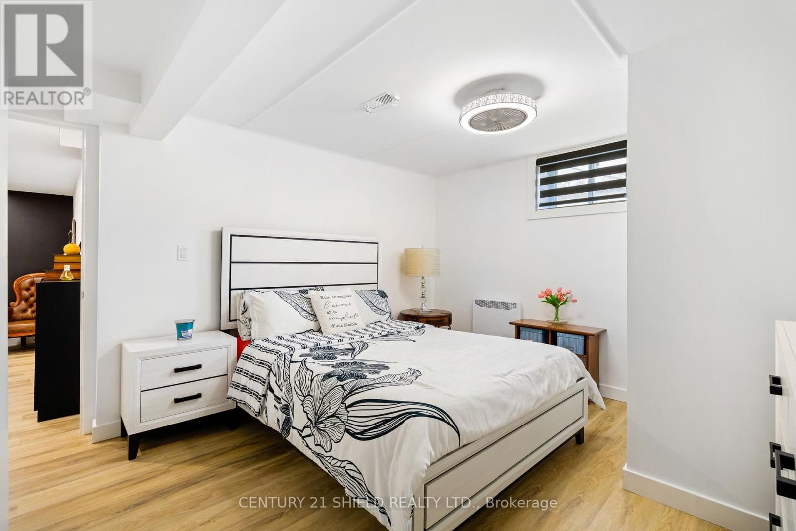 6291 MACLEAN COURT Image 41