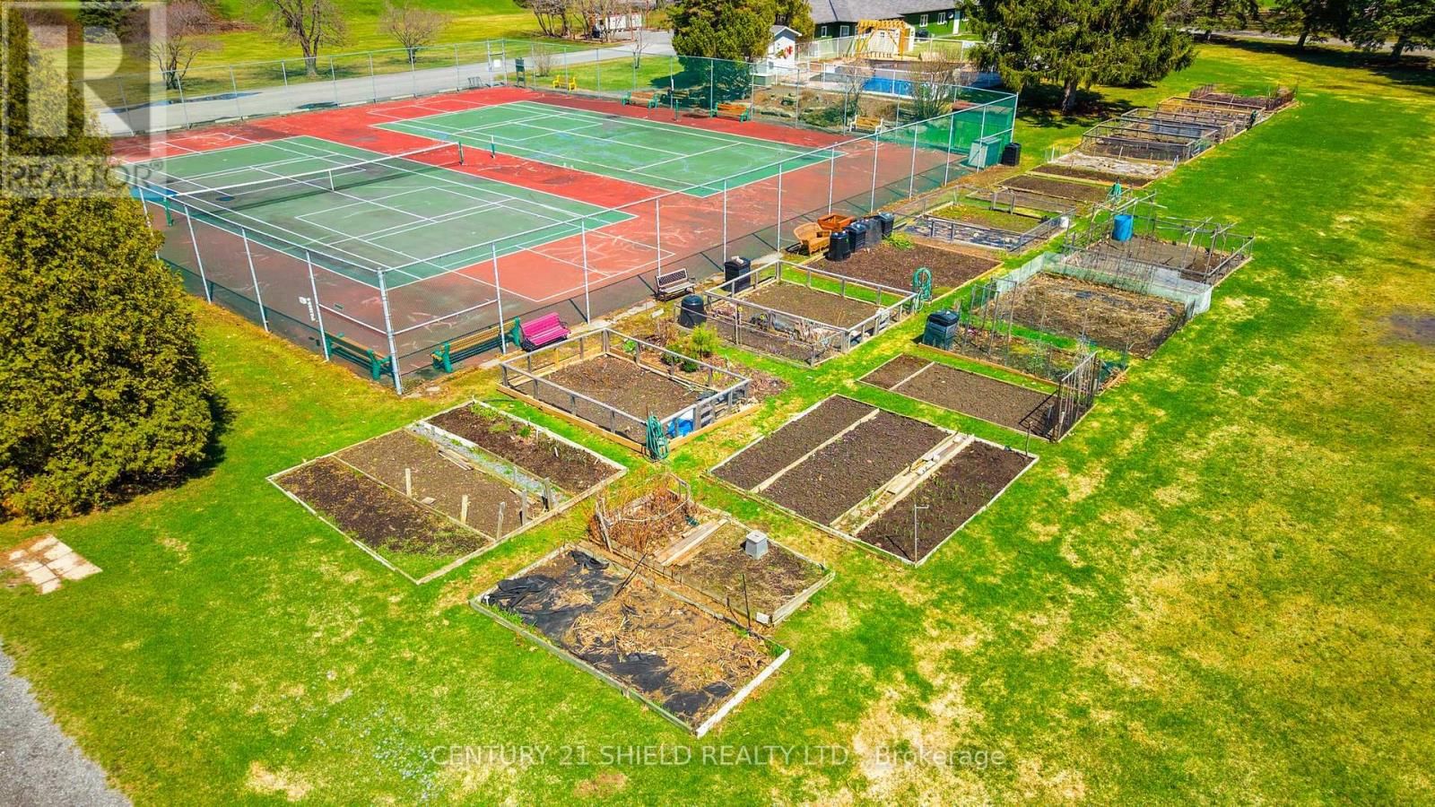 6291 MACLEAN COURT Image 45