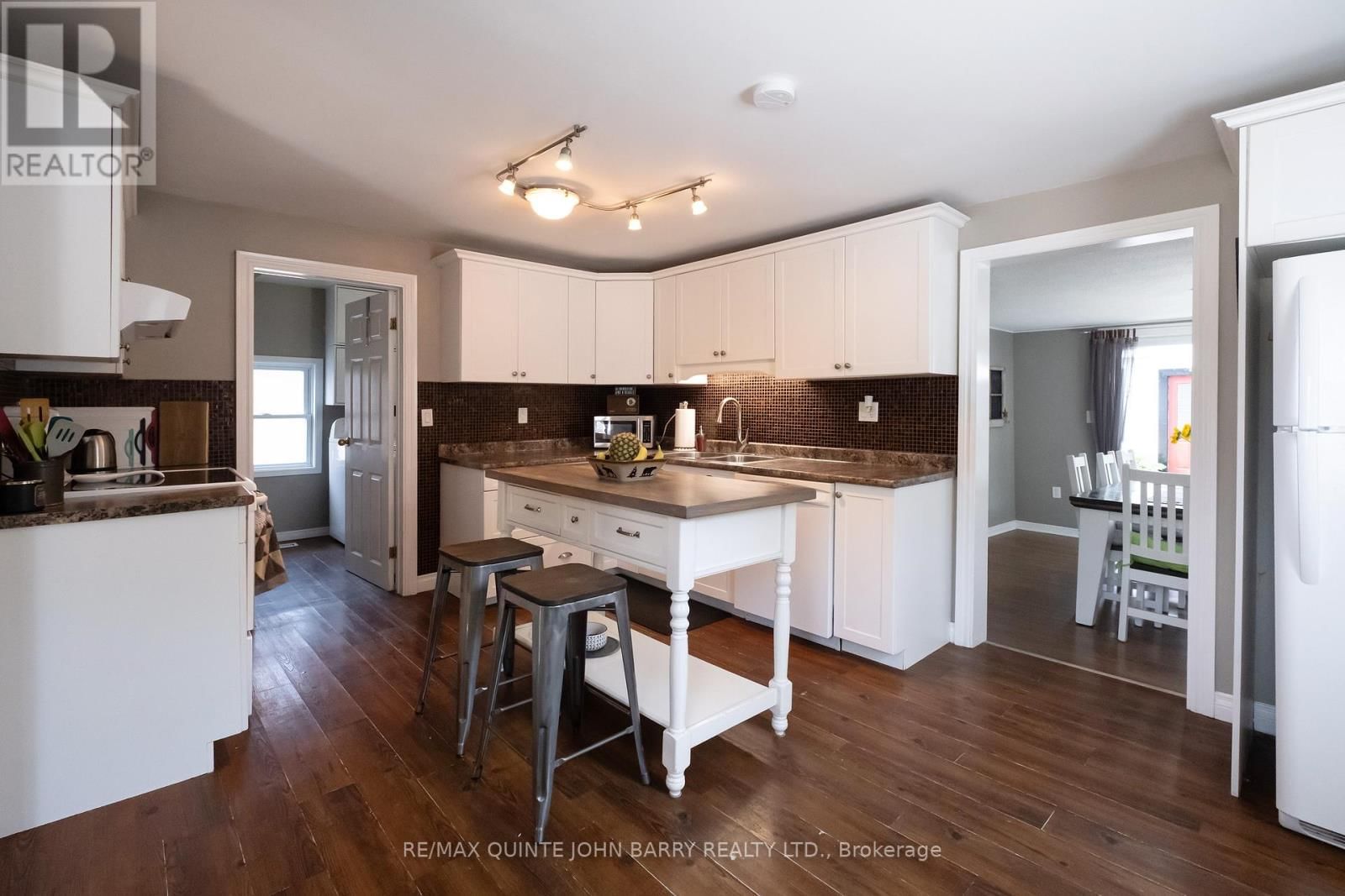 17 JAMES STREET Image 10