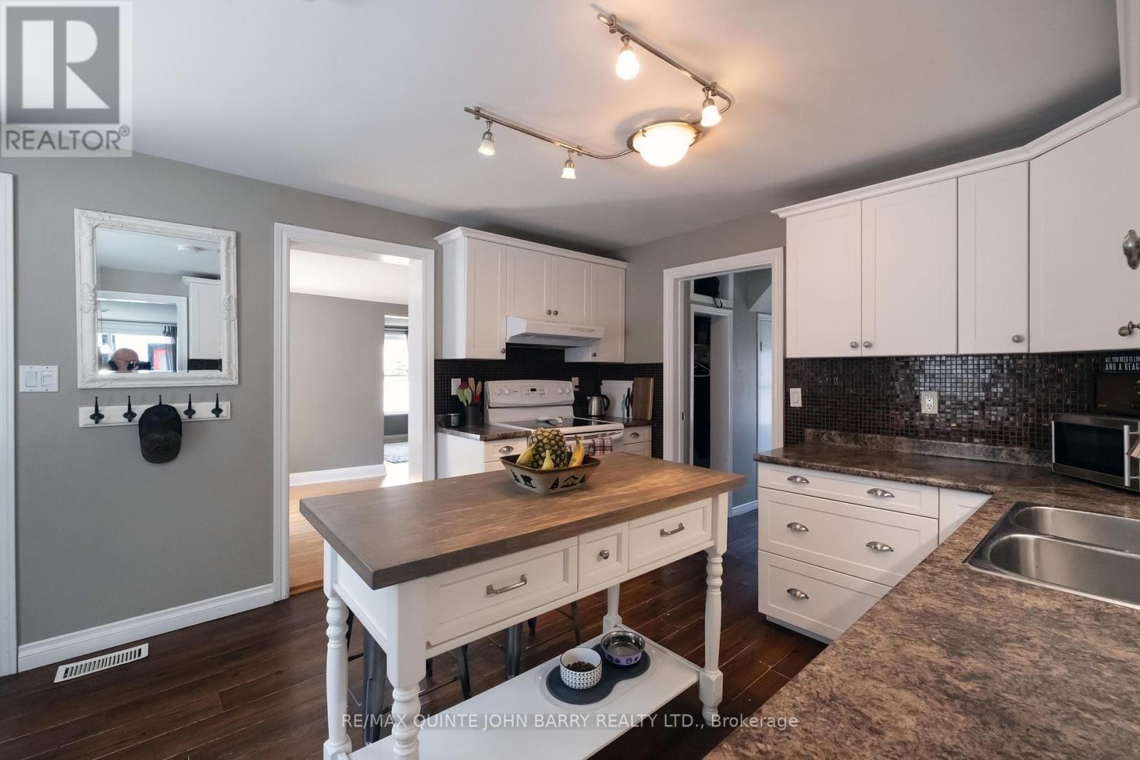 17 JAMES STREET Image 12