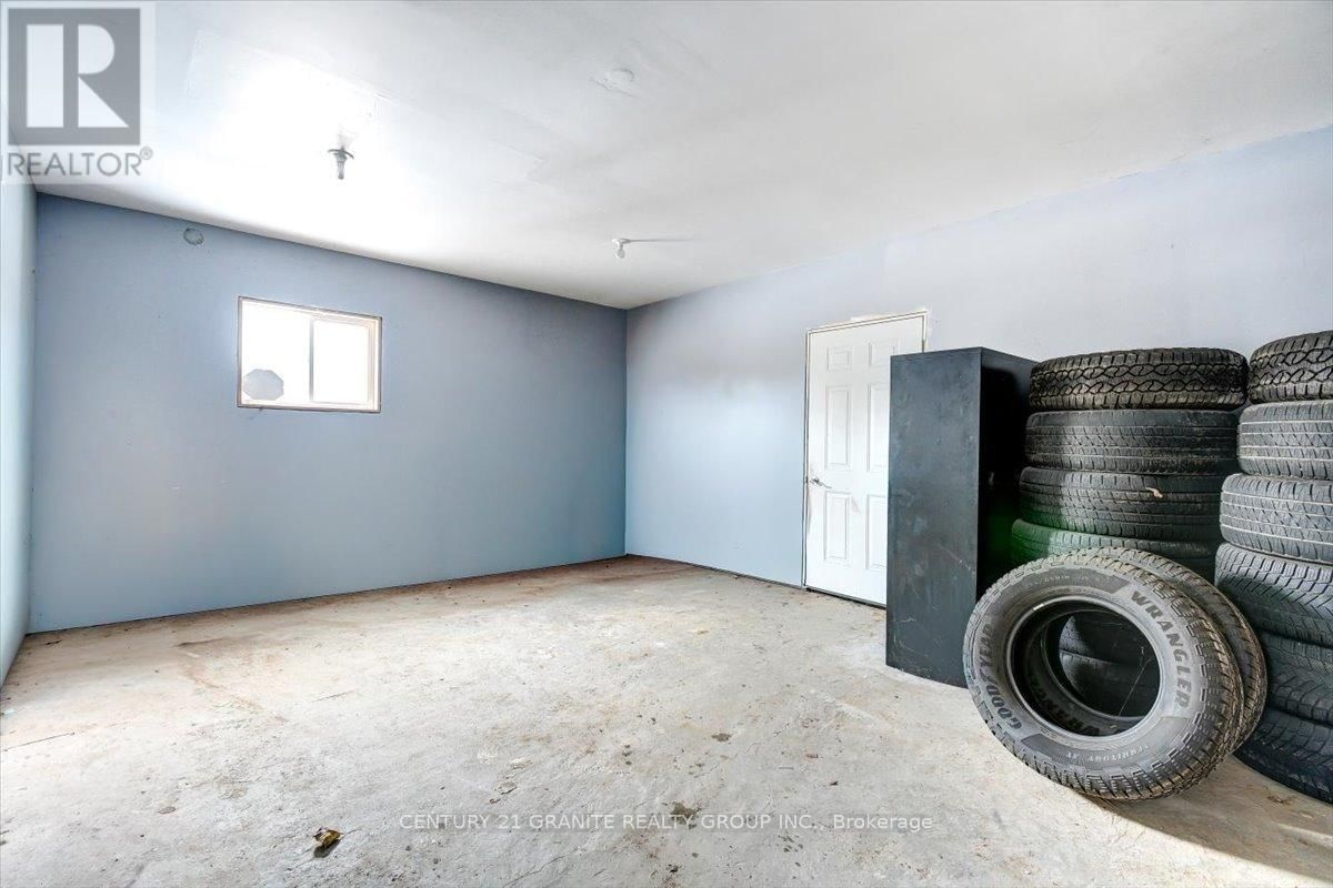 1725 LOOP ROAD Image 2