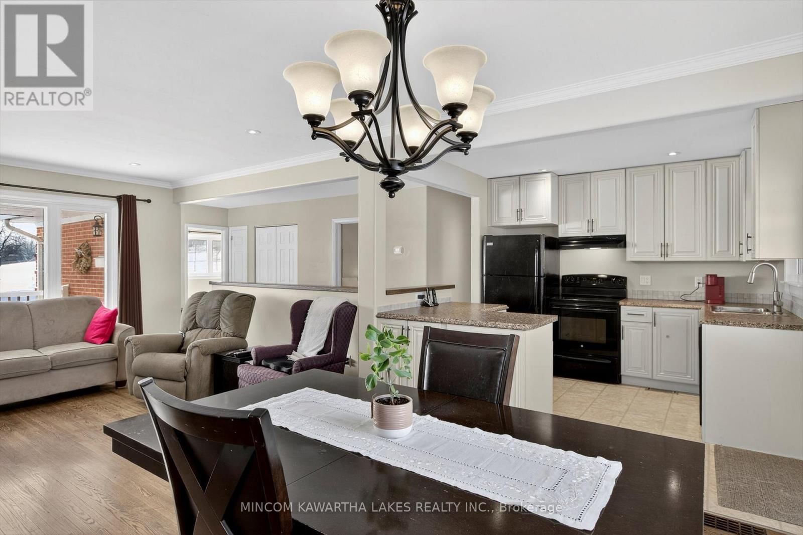 630 SHERBROOKE STREET Image 11