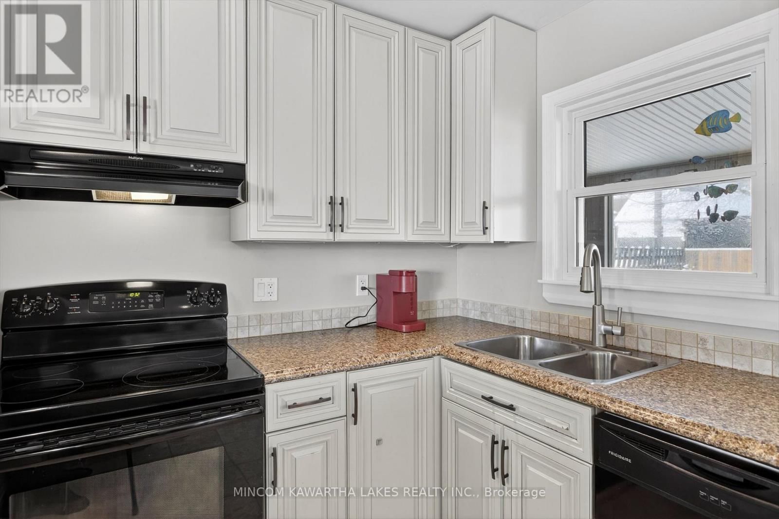 630 SHERBROOKE STREET Image 15