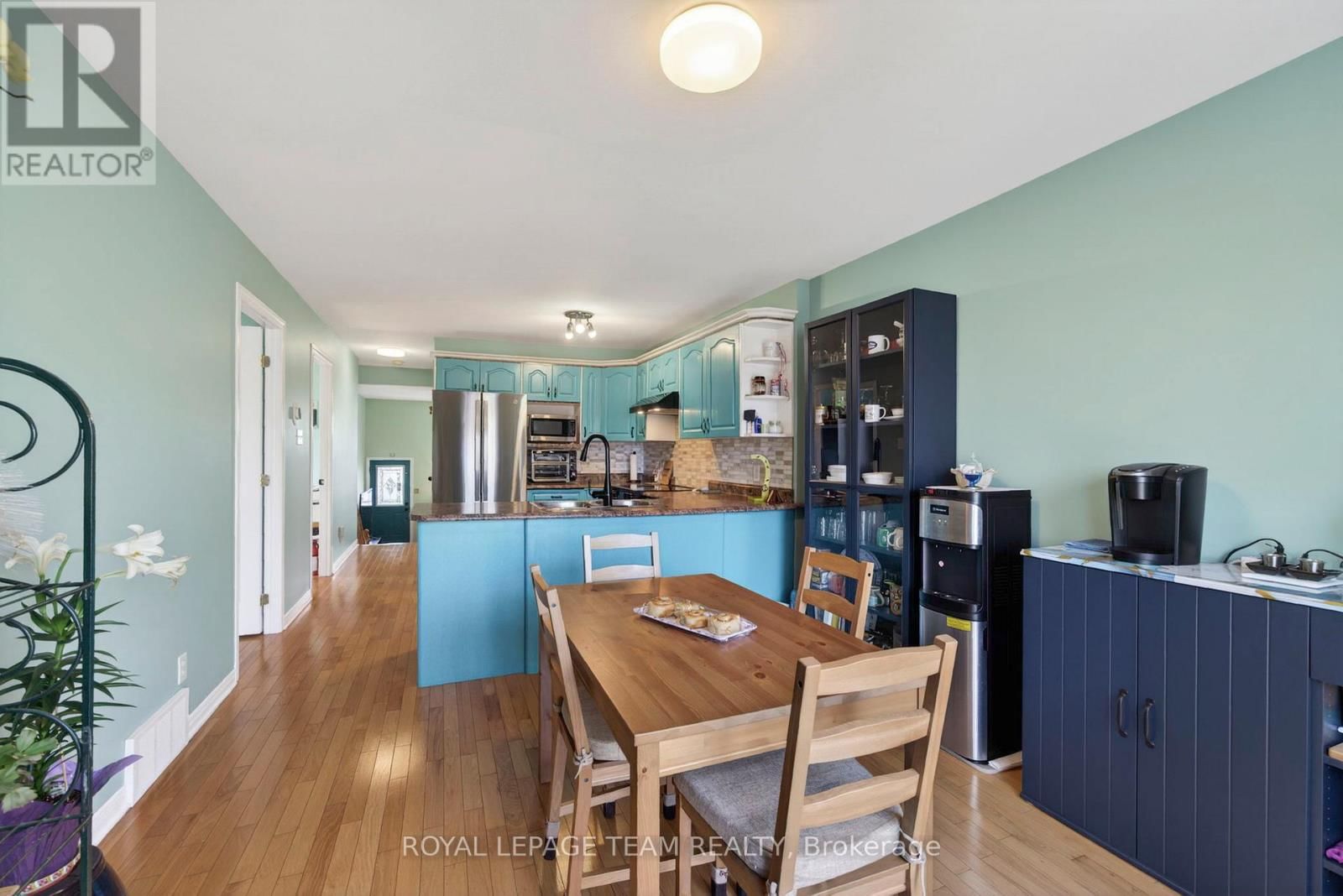 106 HEMLOCK CRESCENT Image 15