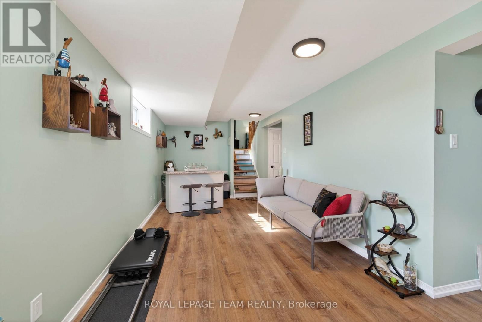 106 HEMLOCK CRESCENT Image 22