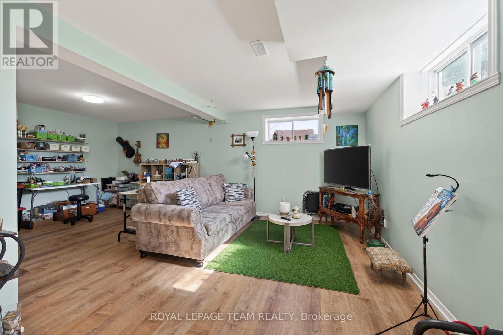 106 HEMLOCK CRESCENT Image 23