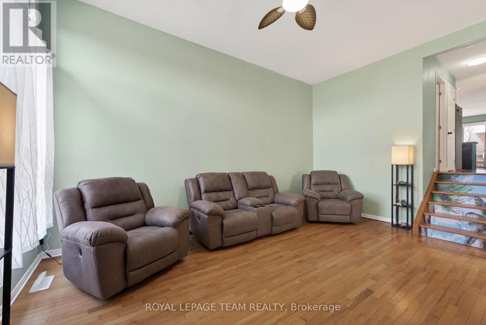 106 HEMLOCK CRESCENT Image 8