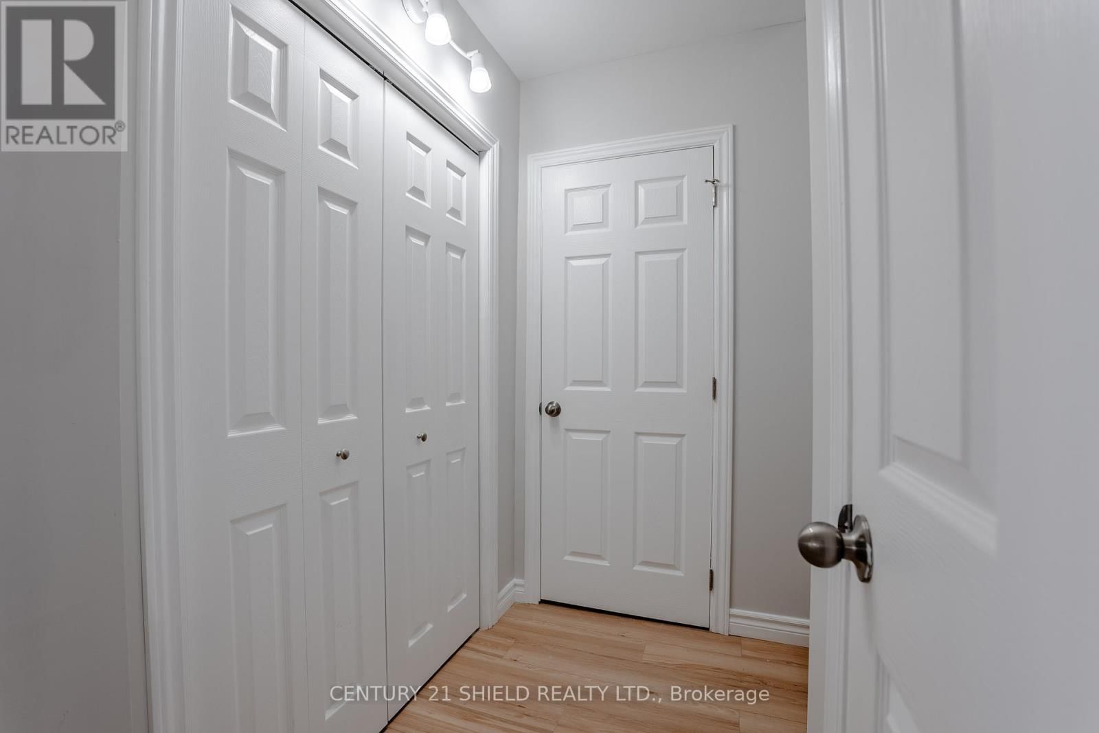 7 WILLIAM STREET Image 25