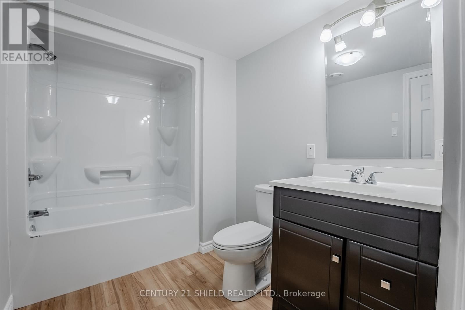 7 WILLIAM STREET Image 37