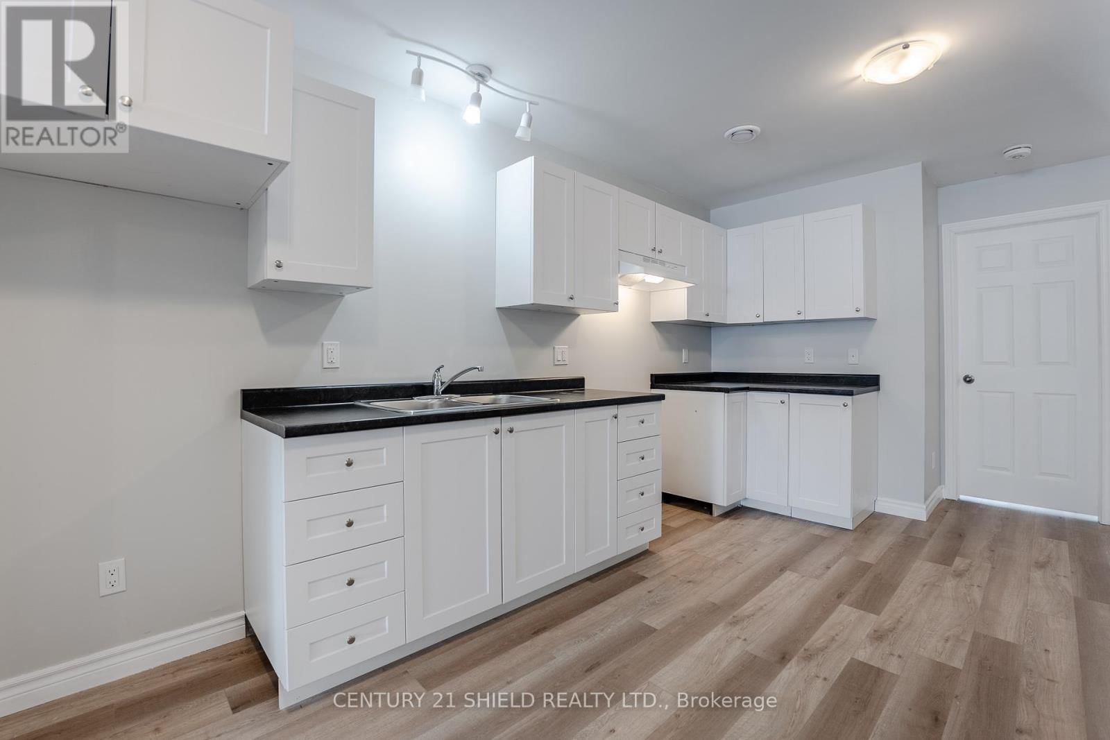 7 WILLIAM STREET Image 7