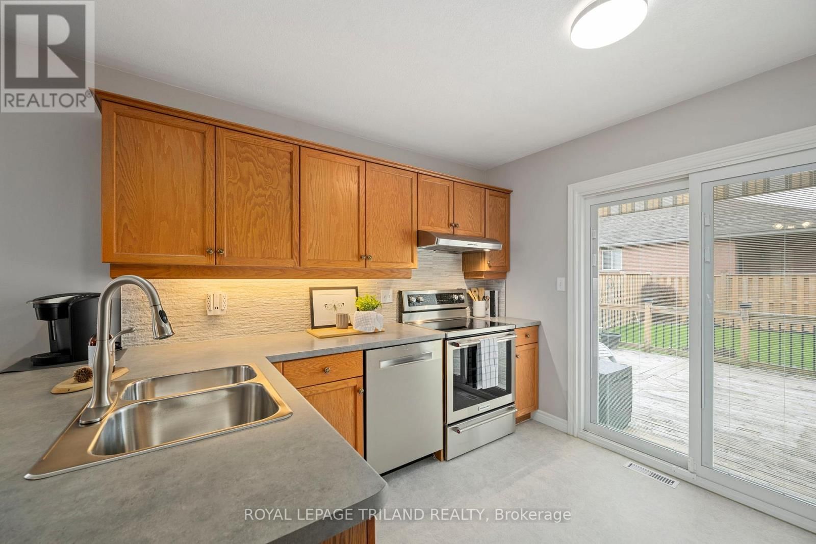 24 SIFTON DRIVE Image 12