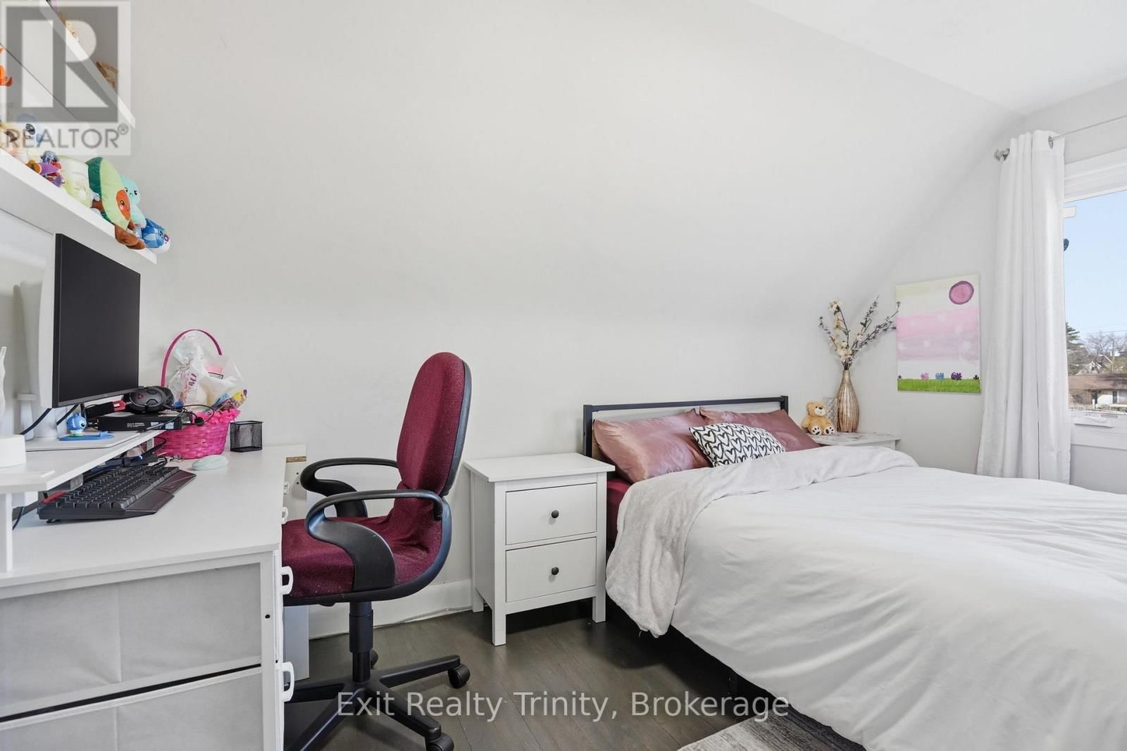 131 EAST 18TH STREET NORTH Image 18