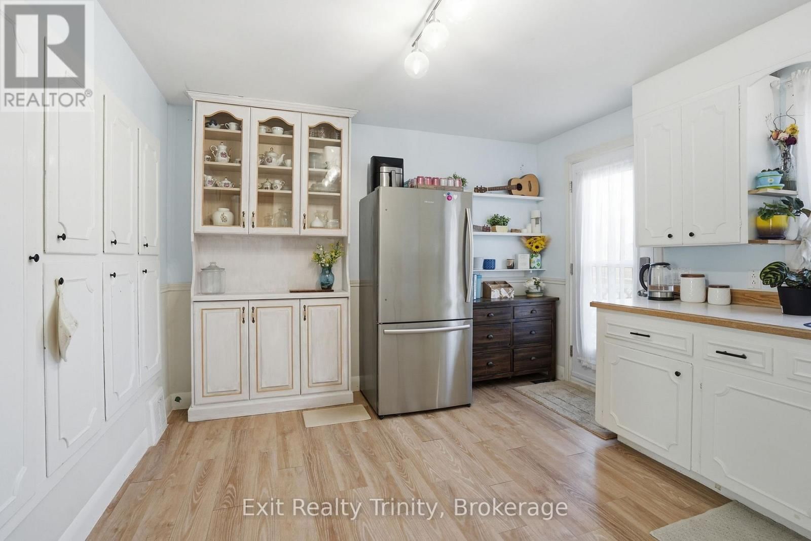 131 EAST 18TH STREET NORTH Image 8