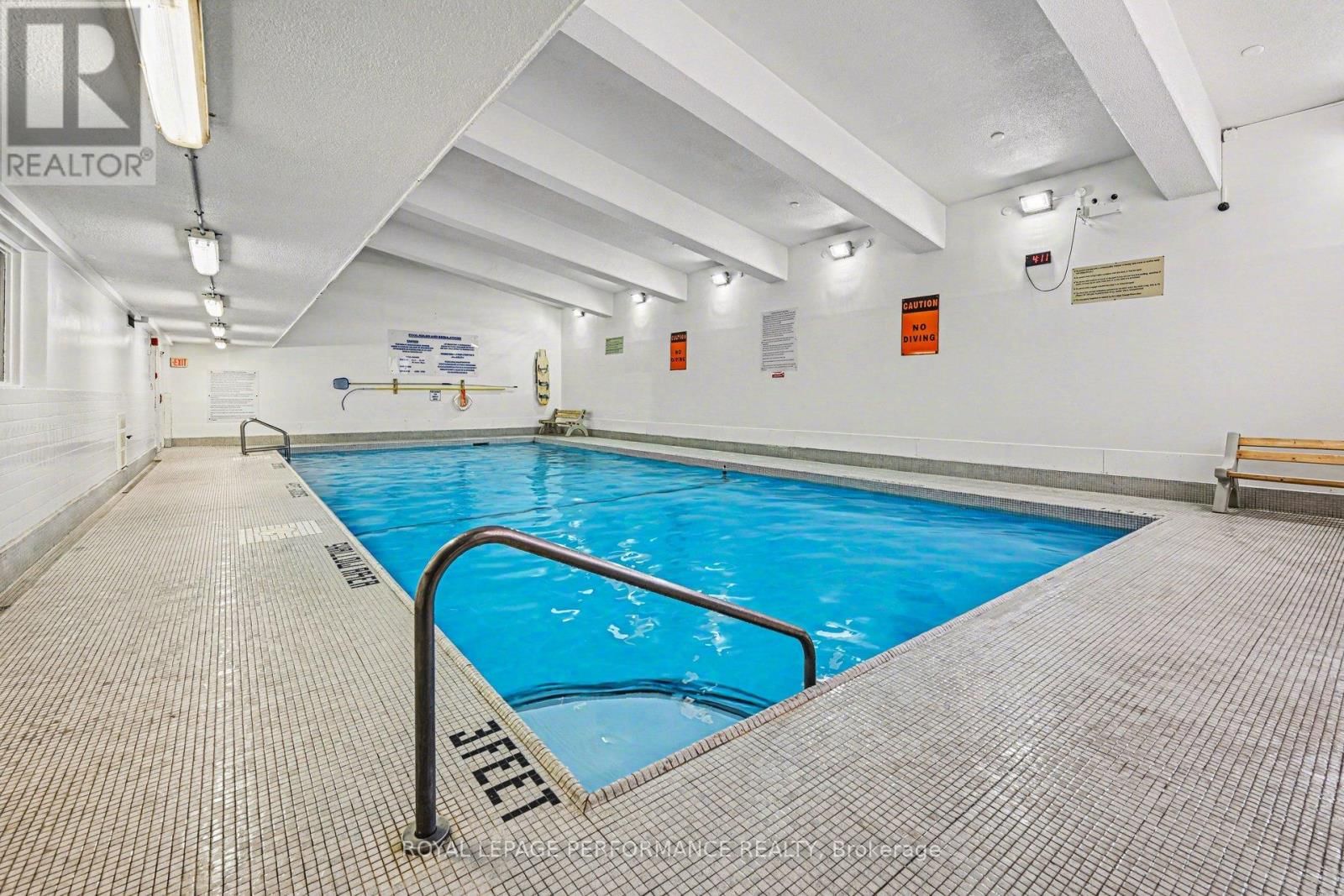 610 - 900 DYNES ROAD Image 22