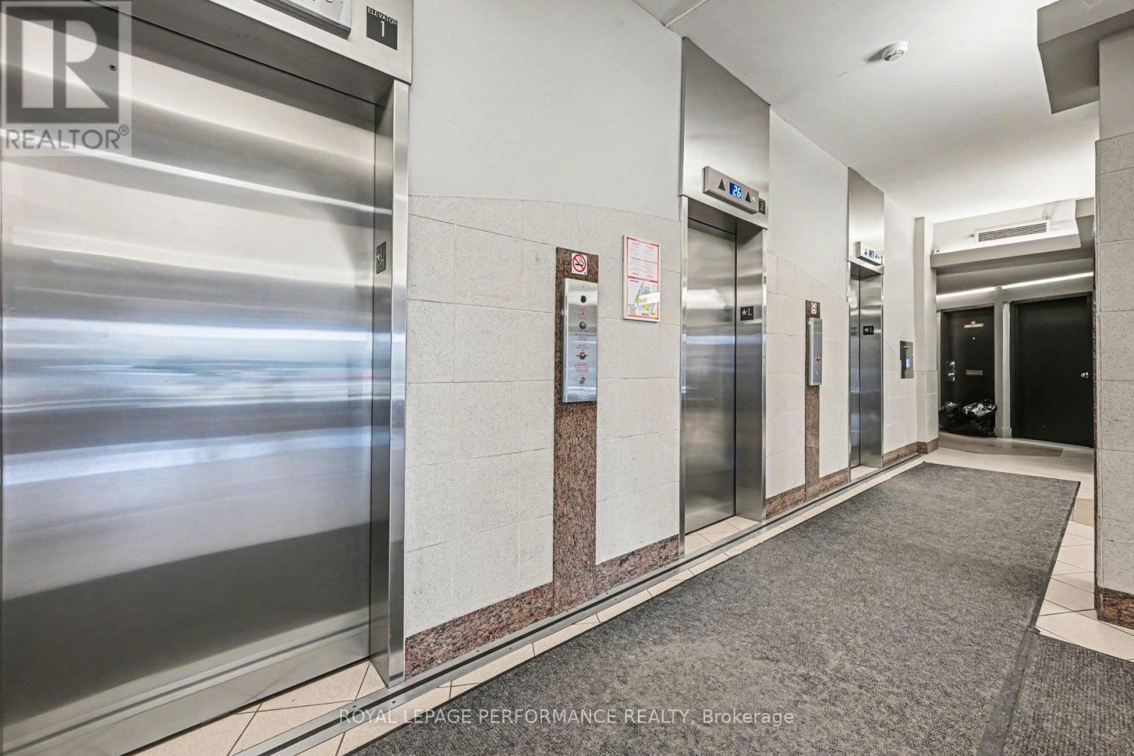 610 - 900 DYNES ROAD Image 3