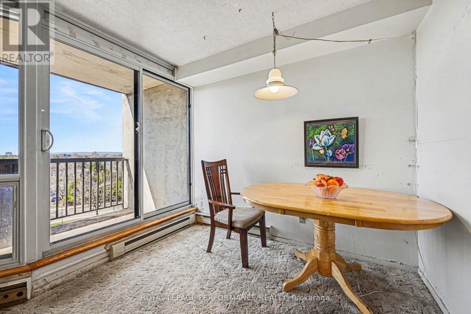 610 - 900 DYNES ROAD Image 9