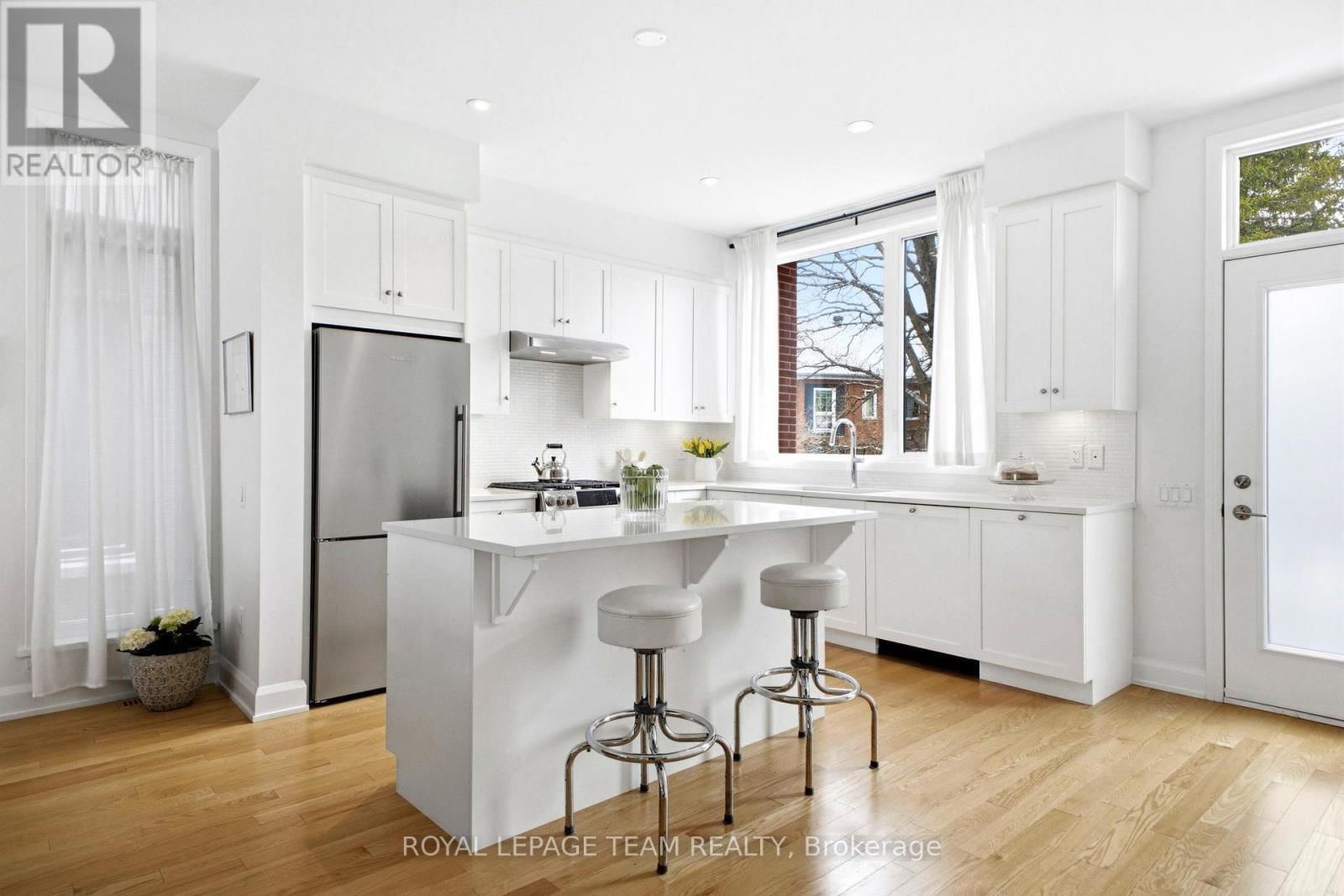 526 EDISON AVENUE Image 10