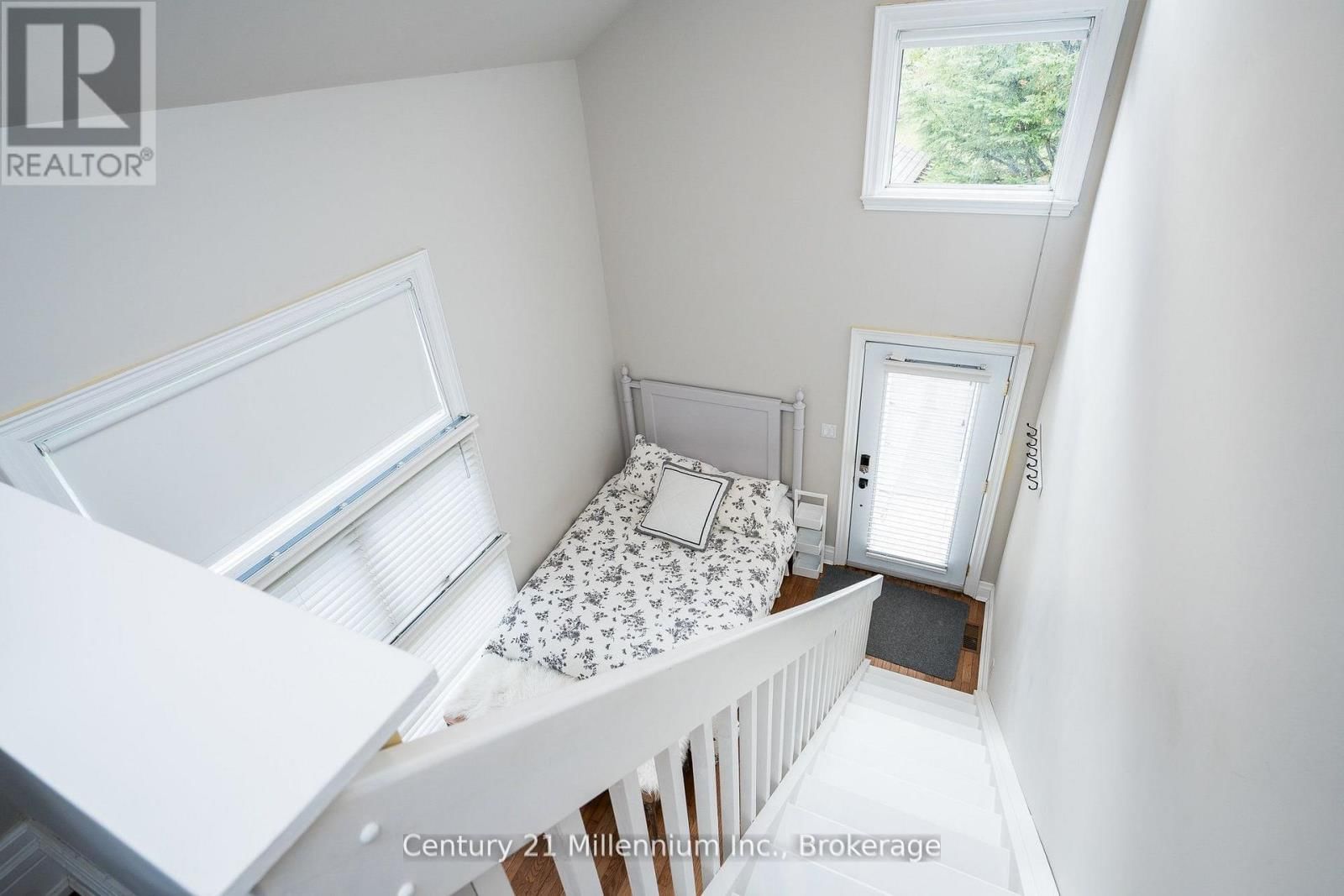 160 GRAND CYPRESS LANE Image 33