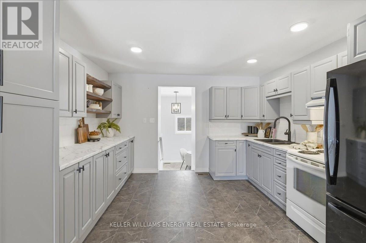 113 WEST STREET Image 19