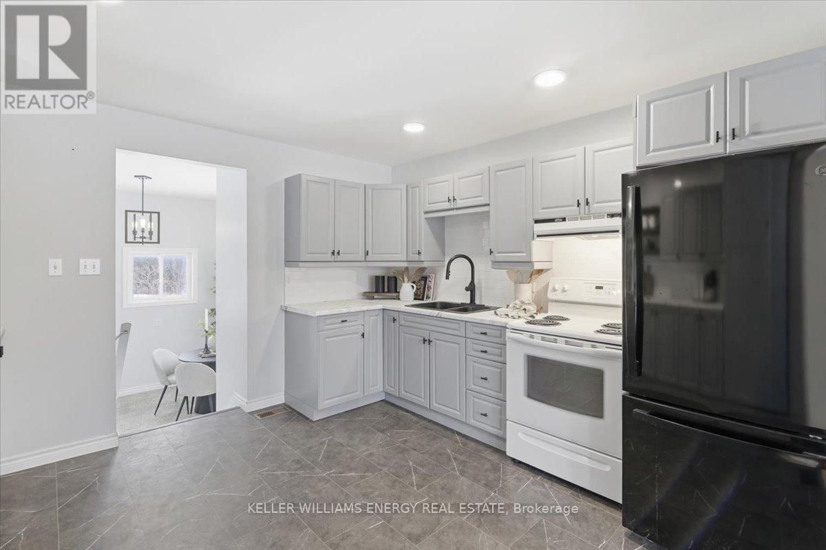 113 WEST STREET Image 20