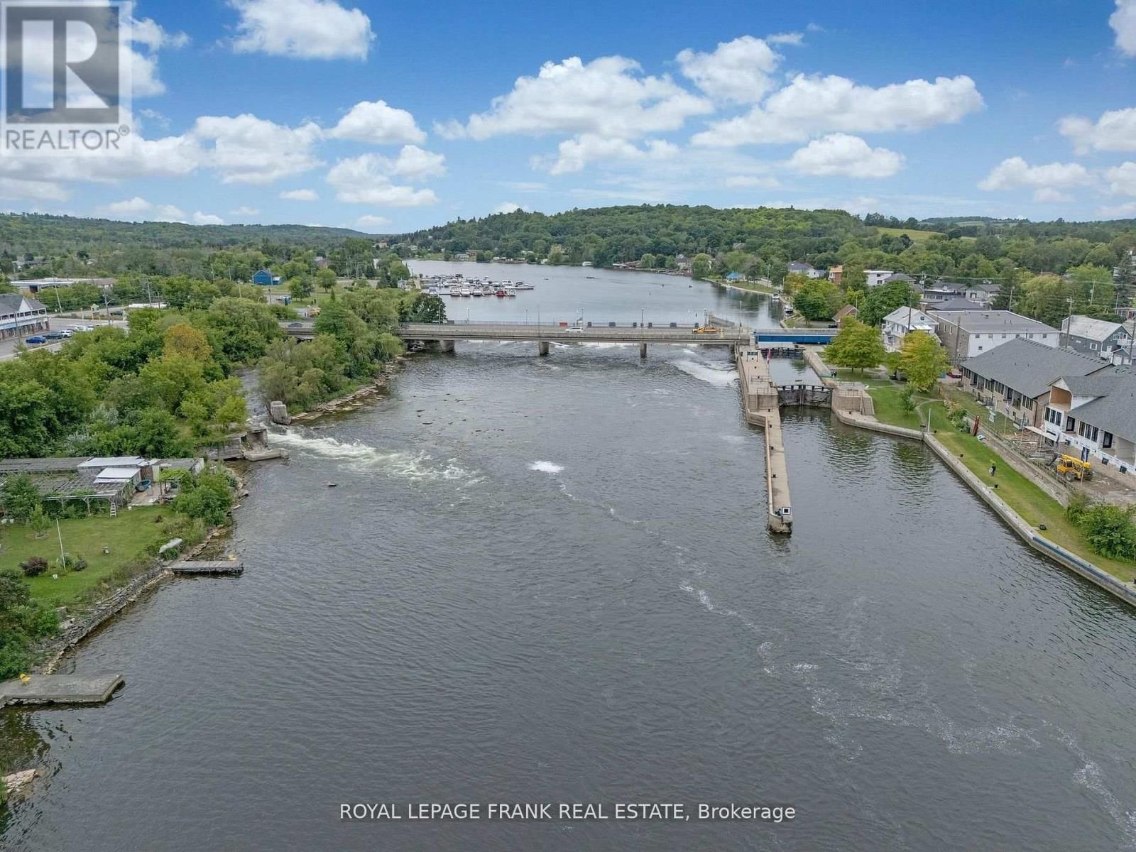 42 POND STREET Image 25