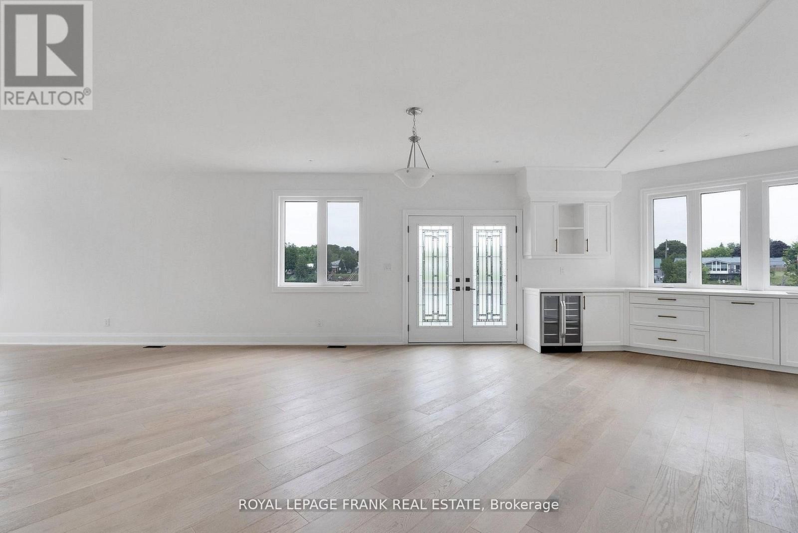 42 POND STREET Image 6