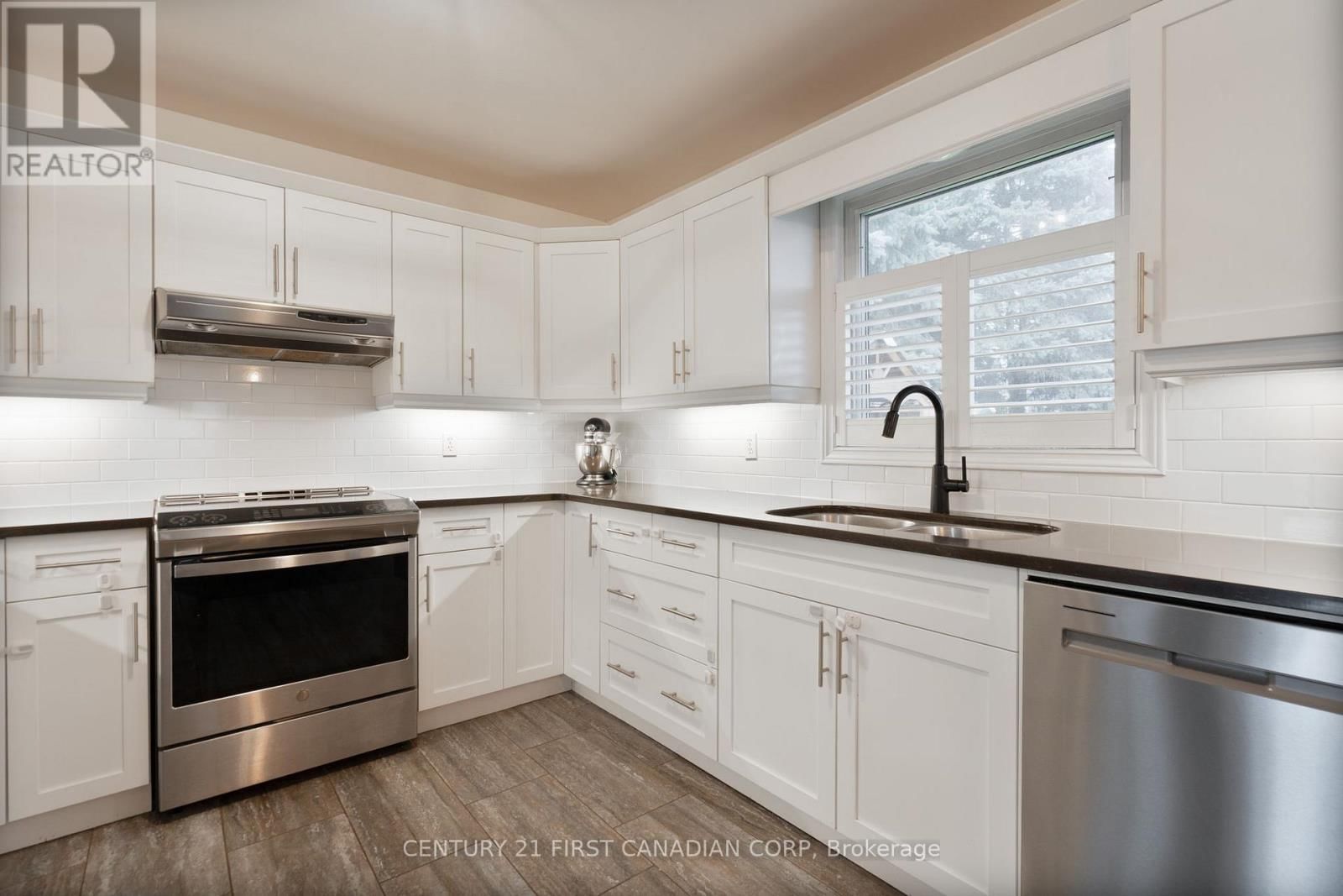 17 ALLISON COURT Image 19