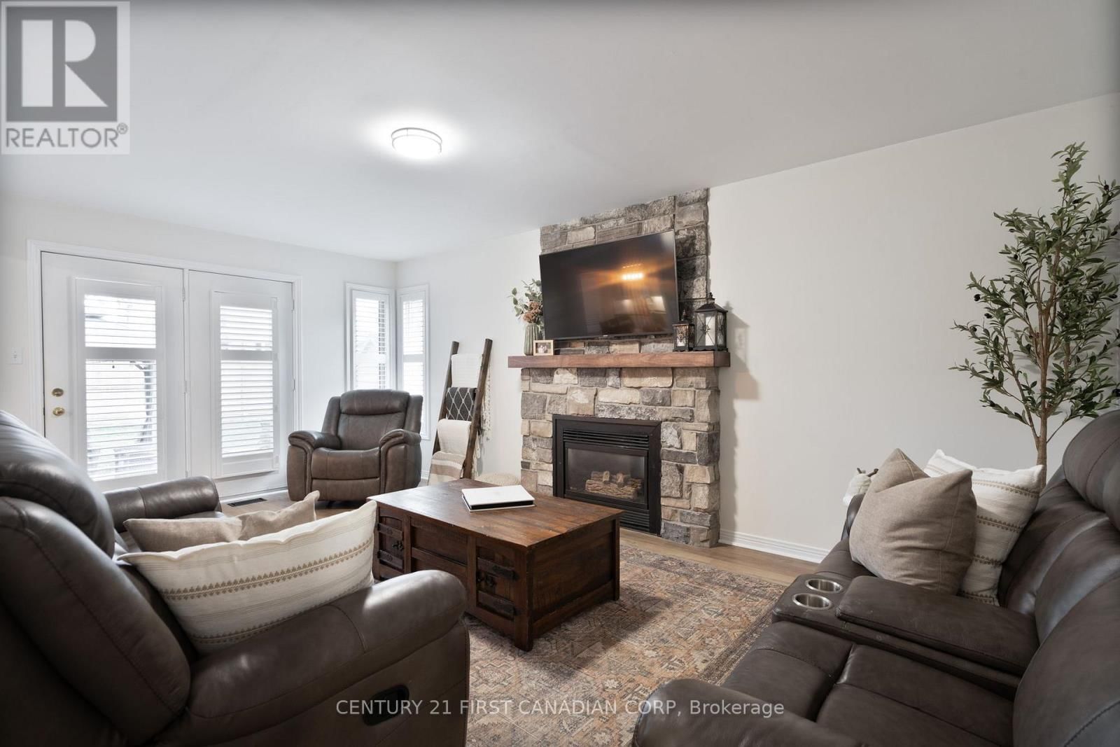 17 ALLISON COURT Image 23