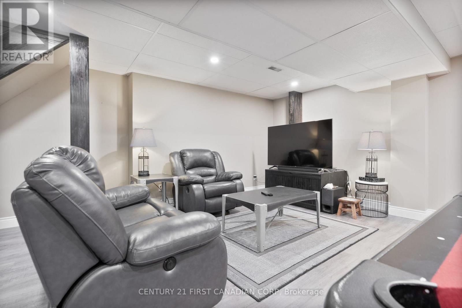 17 ALLISON COURT Image 35