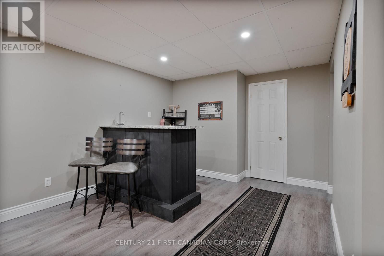 17 ALLISON COURT Image 38