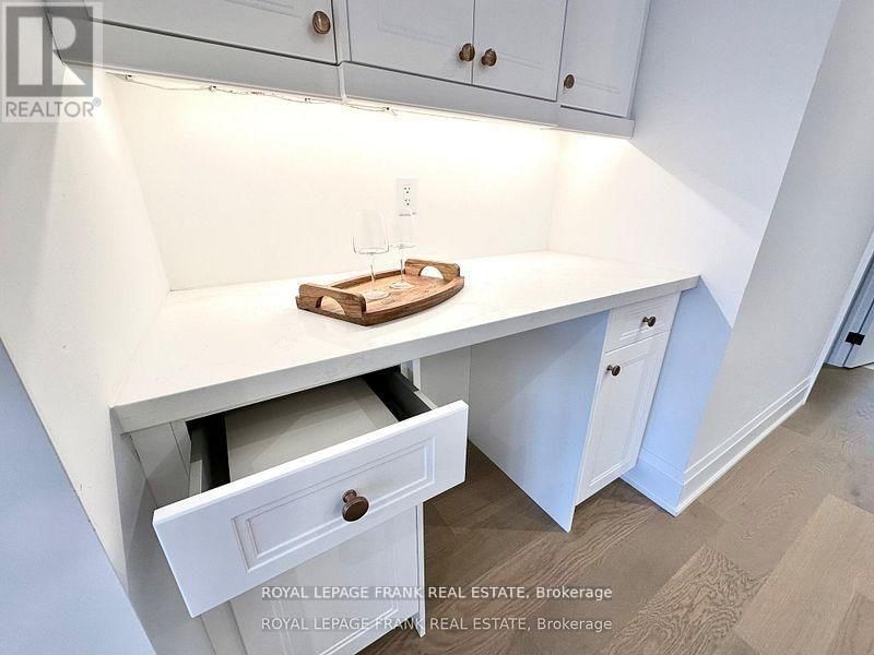 34 POND STREET Image 7