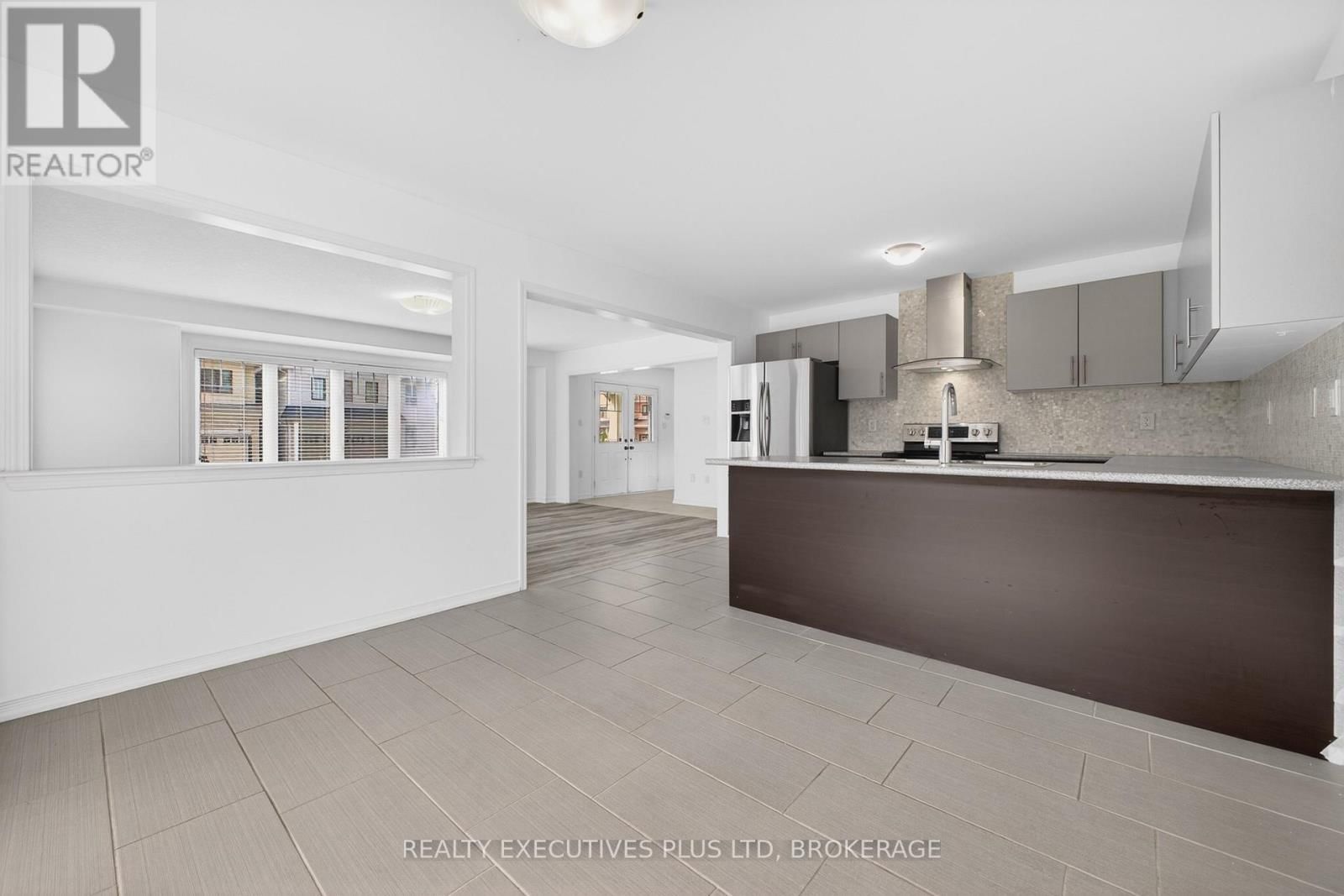 7829 BUCKEYE CRESCENT Image 16